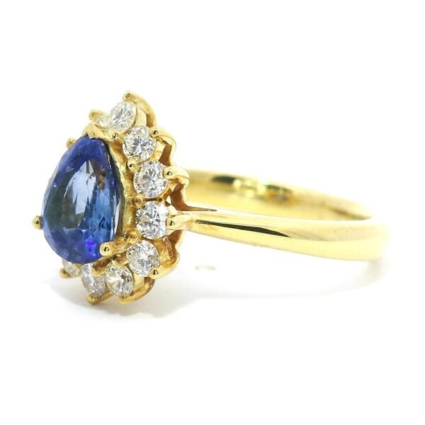 Stunning 2.17Ctw Cornflower Blue Sapphire & F VVS Diamond Yellow Gold Ring AGL