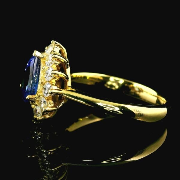 Stunning 2.17Ctw Cornflower Blue Sapphire & F VVS Diamond Yellow Gold Ring AGL