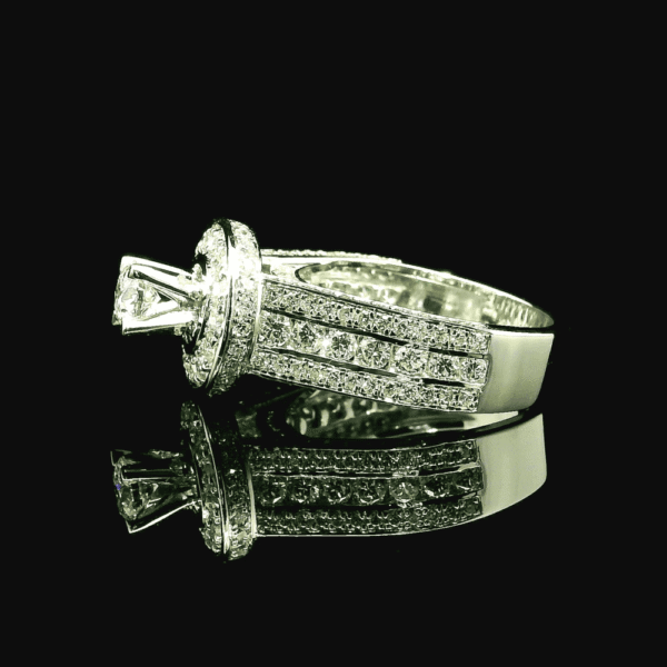 1.55ctw Natural Diamond 18K White Gold Ring For Women