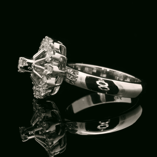 0.95ctw Natural Diamond 18K White Gold Ring For Women