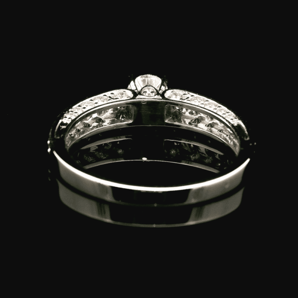 1.15ctw Natural Diamond 18K White Gold Ring For Women