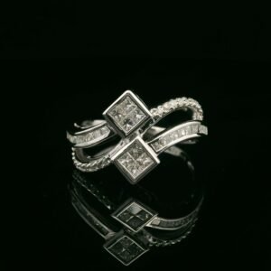 Natural Diamond 18K White Gold Ring, Princess & Round Diamond 0.97Ctw Unique Style