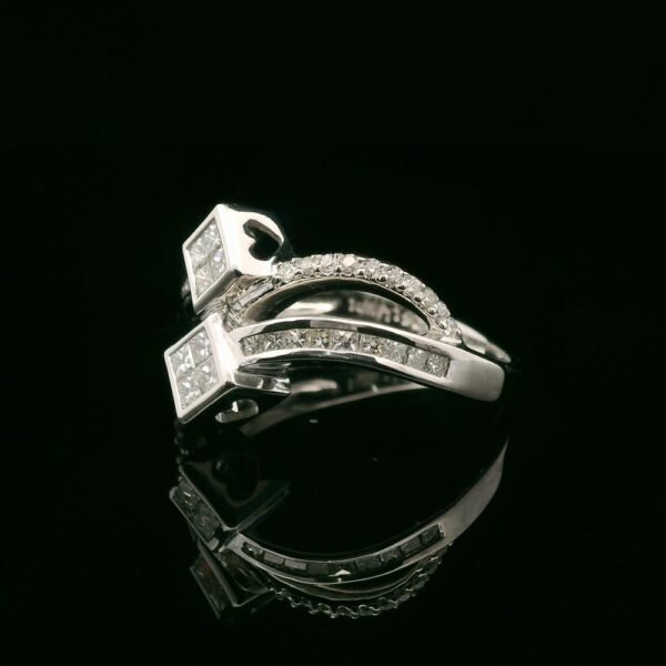 Natural Diamond 18K White Gold Ring, Princess & Round Diamond 0.97Ctw Unique Style