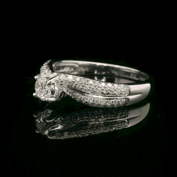 0.80ctw Natural Diamond 18K White Gold Ring For Women