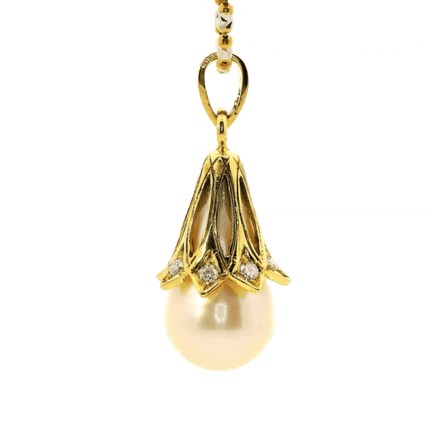 11.5 CT Natural Pearl Diamond Pendant 18K Yellow Gold