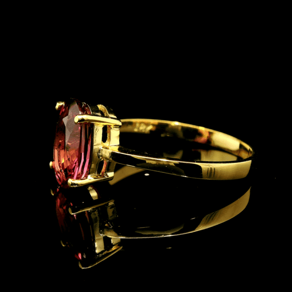 1.95ctw Natural Tourmaline 18K Yellow Gold Ring