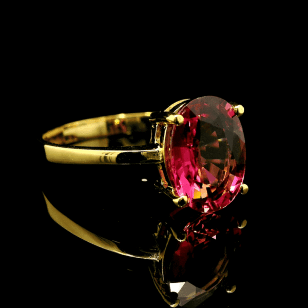 1.95ctw Natural Tourmaline 18K Yellow Gold Ring