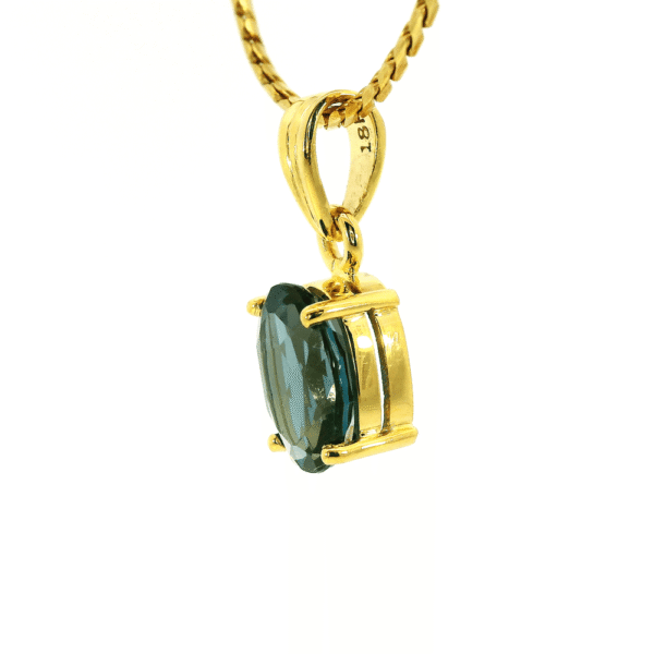 2.20ct Oval Cut natural Topaz Pendant 18K Yellow Gold