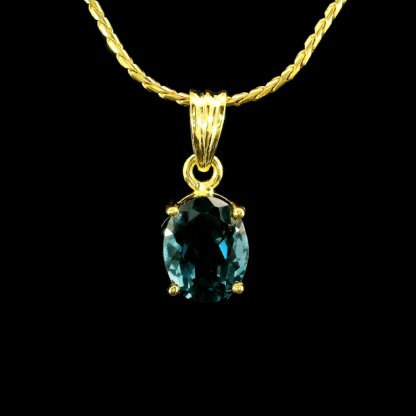 2.20ct Oval Cut natural Topaz Pendant 18K Yellow Gold